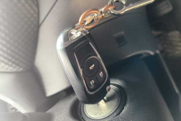 Used Nissan Lannia 2016 1.6L CVT Cool Edition Interior 1