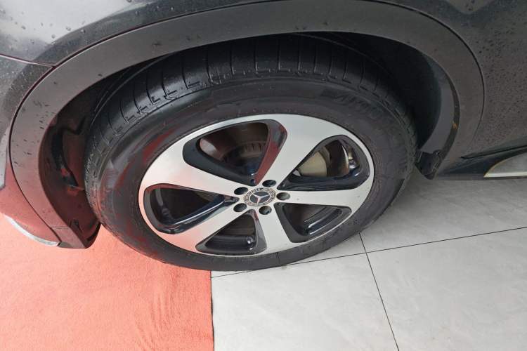 Used Mercedes-Benz GLC 2017 GLC 260 4MATIC Luxury Model
