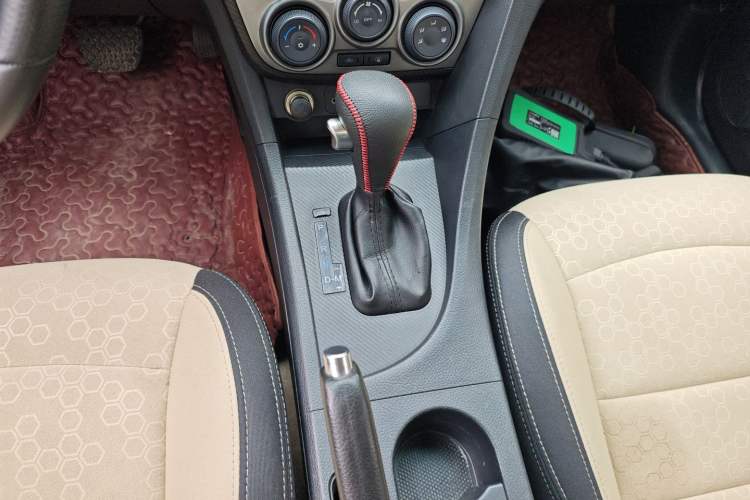 Used Haima Fumei 2014 M5 1.6L Automatic Elite Model Gear Lever