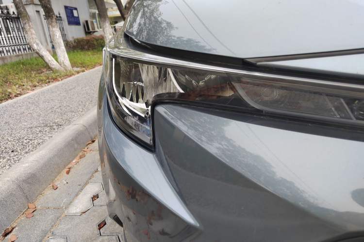 Used Toyota Levin 2023 Smart Electric Hybrid Dual-Engine 1.8L Leading Edition Right Front Headlight