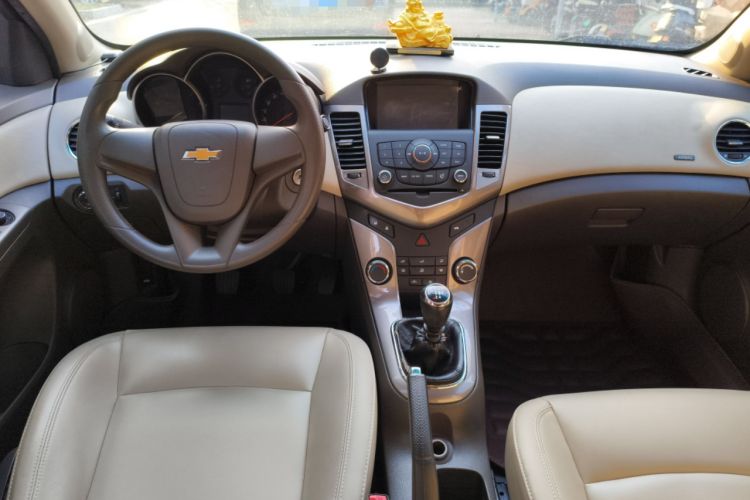 Used Chevrolet Cruze 2015 1.5L Classic SE MT
