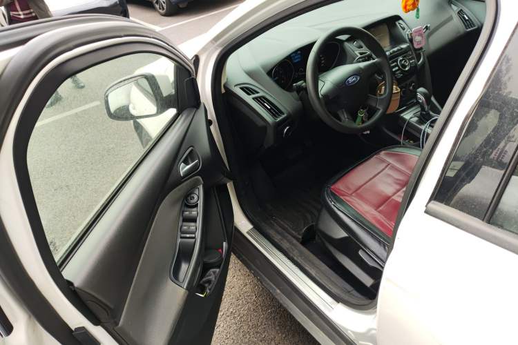 Used Ford Focus 2012 Hatchback 1.6L Automatic Comfort Model