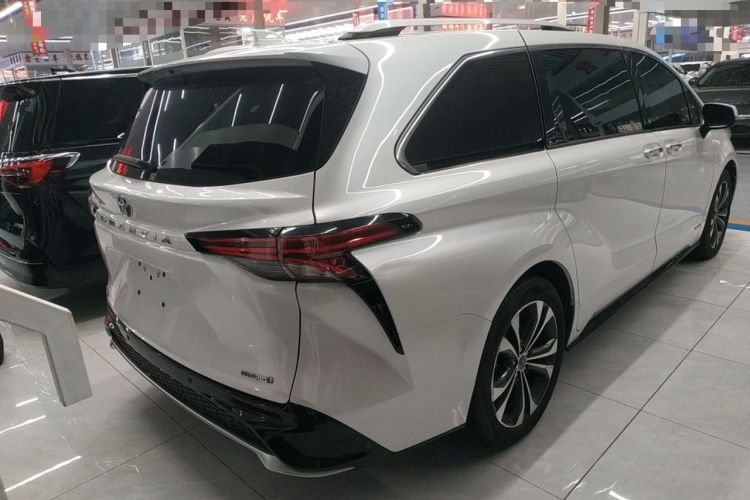 Used Toyota Granvia 2022 2.5L Hybrid Prestige Edition