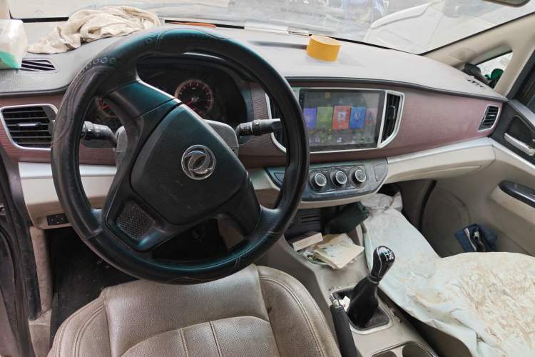 Used FORTHING Lingzhi 2017 M5L 1.6L 7-Seater Comfort Model