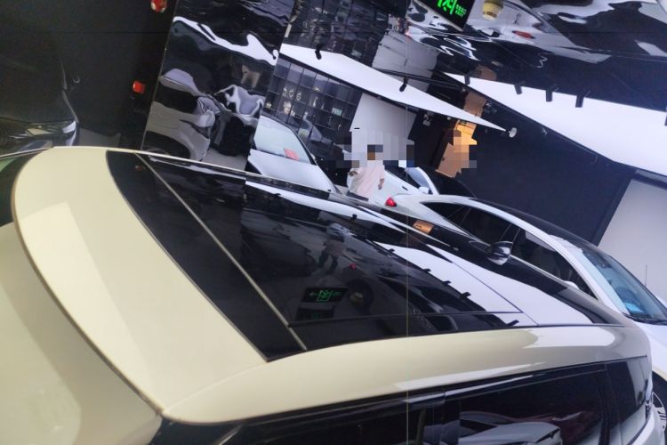 Used Land Rover Range Evoque New Energy 2023 Aurora L P300e Plug-in Hybrid Electric Version Roof