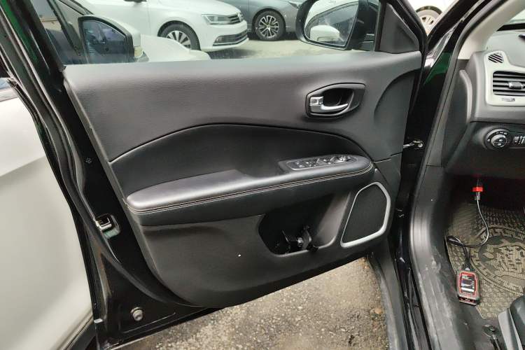 Used Jeep Compass 2020 220T Automatic Leading Edition