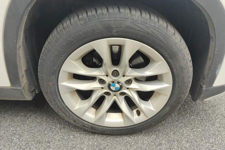 Used BMW X1 2014 sDrive18i Leading Model
