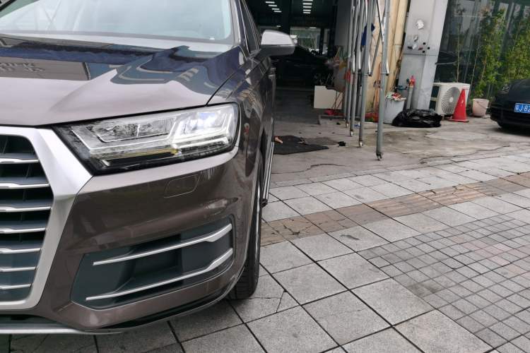 Used Audi Q7 2018 40 TFSI Comfort Model