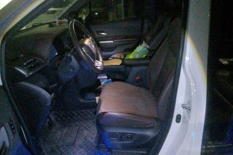 Used Toyota SIENNA 2021 2.5L Hybrid Platinum Edition