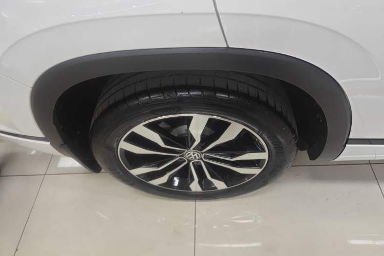 Used Volkswagen Tayron 2019 380TSI All-Wheel Drive R-Line China V-standard Right Rear Wheel Hub