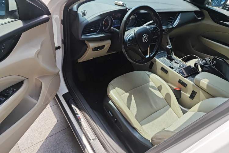 Used Buick Regal 2017 30H Luxury Version Driver Seat