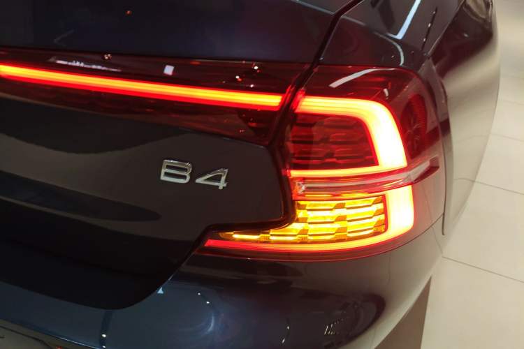 Used Volvo S60 2025 B4 Zhiyi Luxury Edition