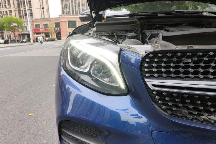 Used Mercedes-Benz GLC Coupe 2017 GLC 260 4MATIC Coupe SUV Right Front Headlight