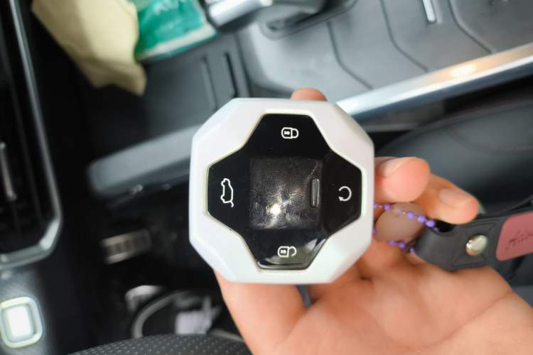 Used JETOUR Traveler C-DM 2024 C-DM 208KM Mountain & Wilderness Edition Vehicle Key