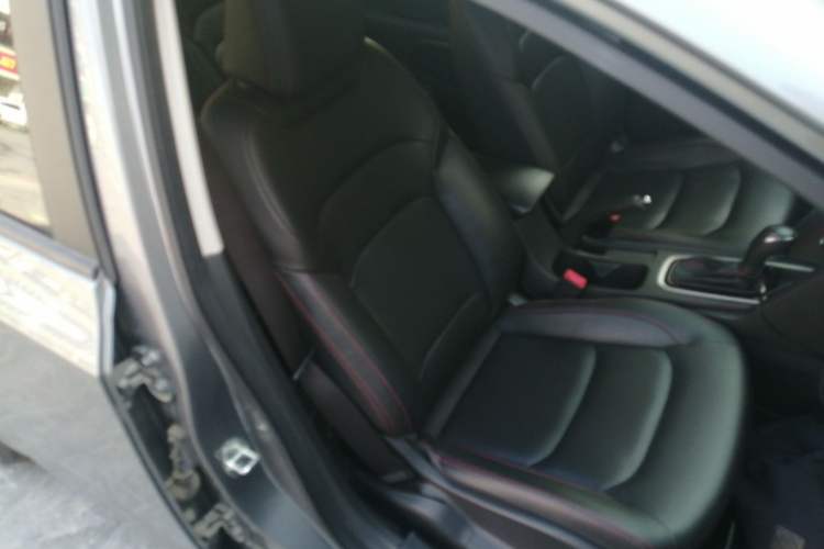 Used Chevrolet Monza 2019 Redline 320T Dual-Clutch Sporty Version China VI Standard Right Front Seat