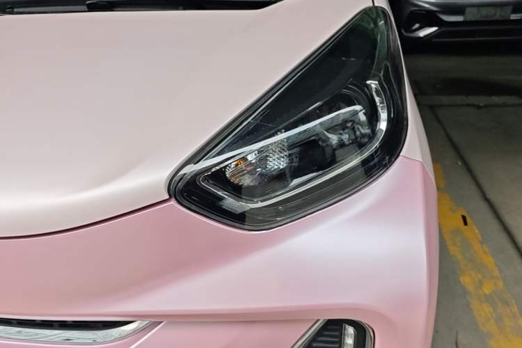 Used Chery QQ Little Ant 2022 Revised Version Sweet Pink Edition Half-Sugar Version Lithium Iron Phosphate 30.7 kWh 30 kW 301 km Left Front Headlight