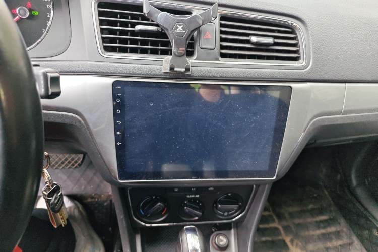 Used Volkswagen Lavida 2015 1.6L Automatic Comfort Edition