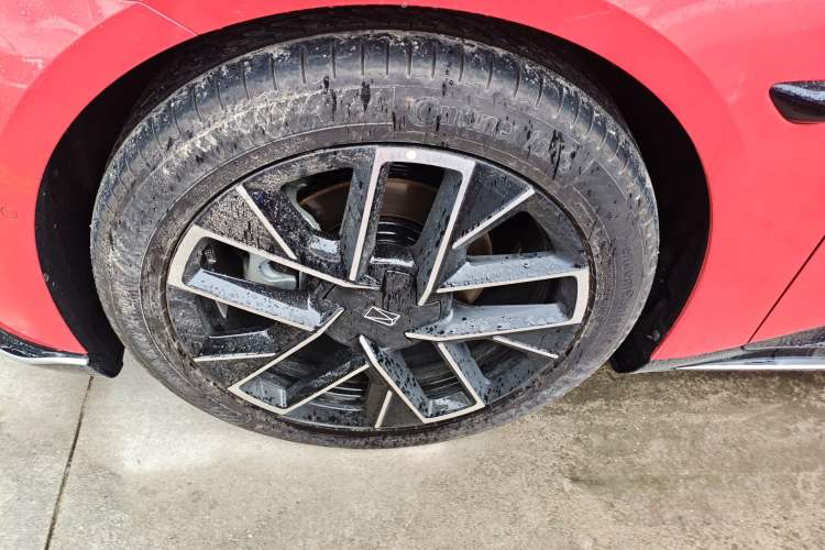 Used Avatr 06 2025 Pro Range-Extended Edition Left Front Wheel Hub