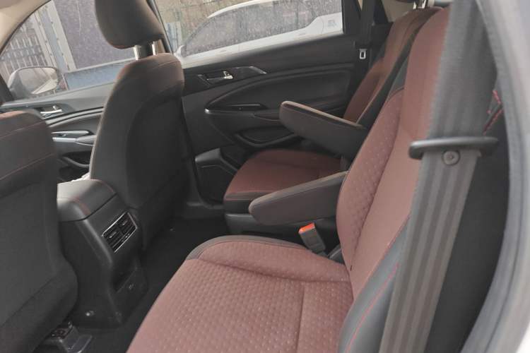 Used CHANGAN OSHAN A800 2017 1.6L Manual Comfort Model