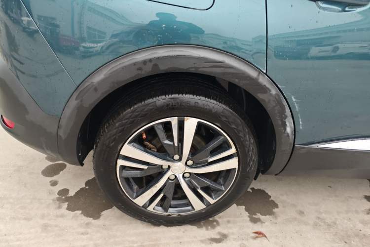 Used Peugeot 5008 2017 350THP 7-Seater Elite Edition Right Rear Wheel Hub