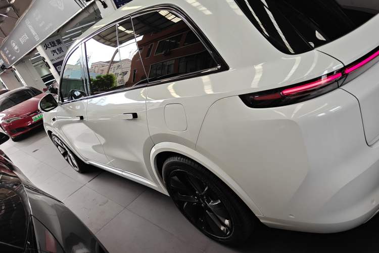 Used Li Auto L8 2023 Pro Model
