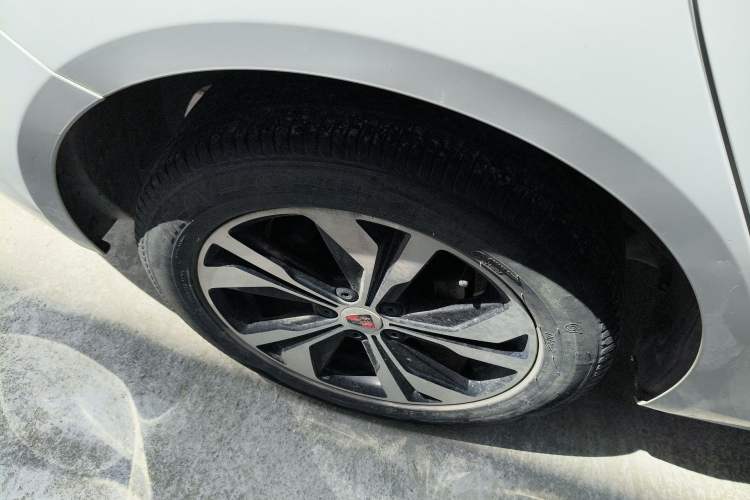 Used Roewe 360 2017 1.5L Automatic Luxury Edition
