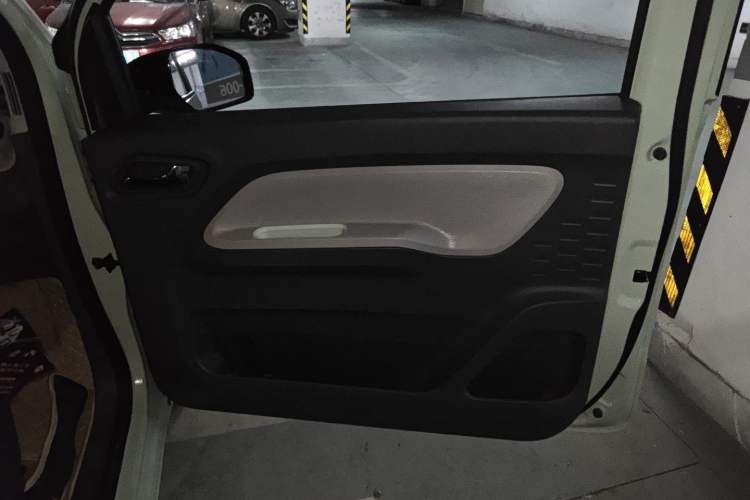 Used Wuling Hongguang MINIEV 2022 Macaron Premium Model – Lithium Iron Phosphate