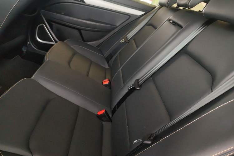 Used Geely Auto Emgrand 2018 1.5L CVT Upward Connect Edition Left Rear Seat