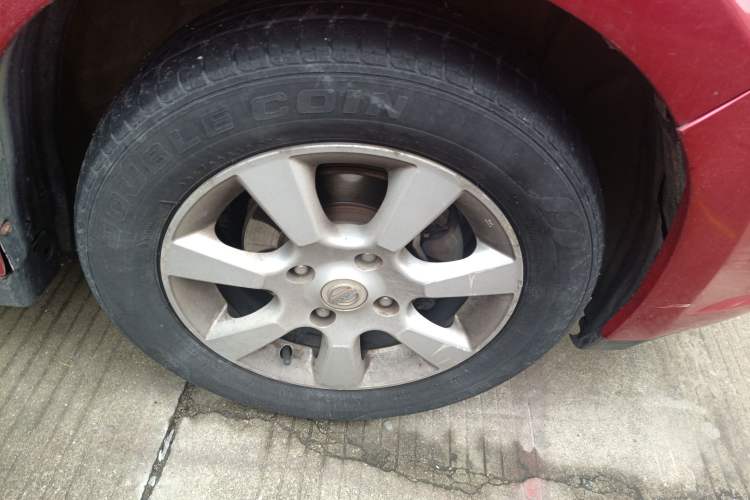Used Nissan Tiida 2006 1.6G AT Right Front Wheel Hub