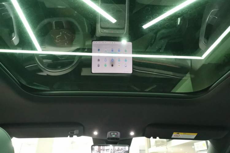 Used Nio ES6 2025 75 kWh Headliner