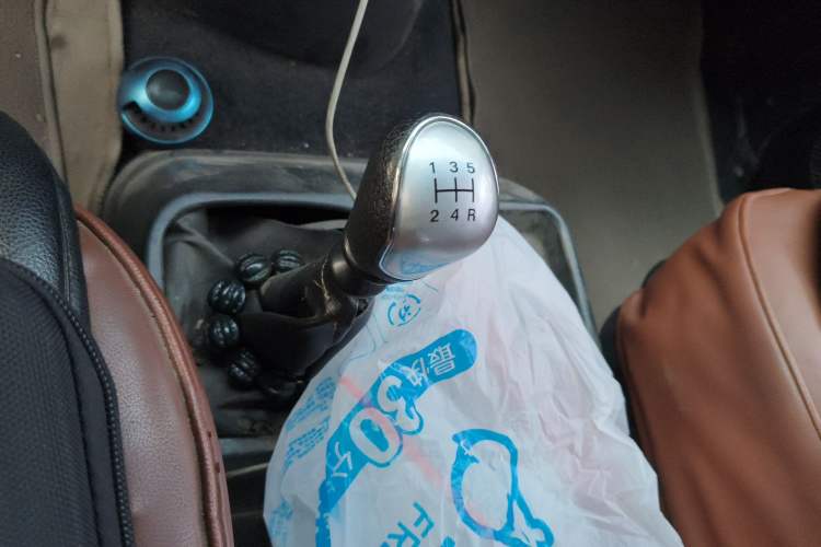 Used JAC Group Refine 2015 1.9T Shuttle Long Wheelbase Standard HFC4DB1-2C Gear Lever