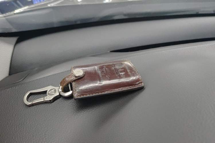 Used Chevrolet Captiva 2015 2.4L 4x4 Flagship Edition 7-Seater