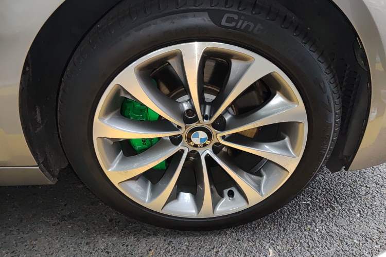 Used BMW 5 Series 2017 528Li Leading Model
