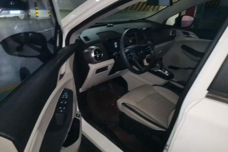 Used BYD Yuan Pro 2021 401 km Luxury Version Driver Seat