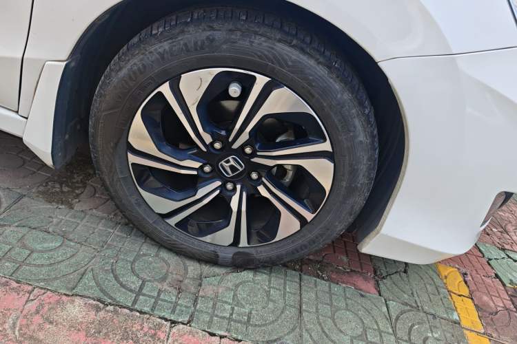 Used Honda Crider 2017 1.8L CVT Luxury Special Edition
