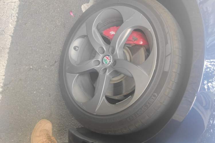 Used Alfa Romeo Giulia 2020 2.0T 280HP Luxury Sports Edition