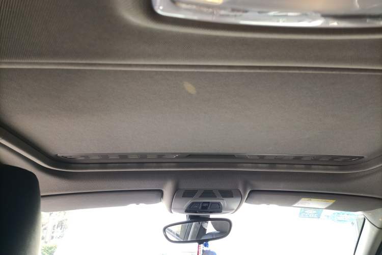 Used BMW 1 Series 2018 118i Leading Model Headliner