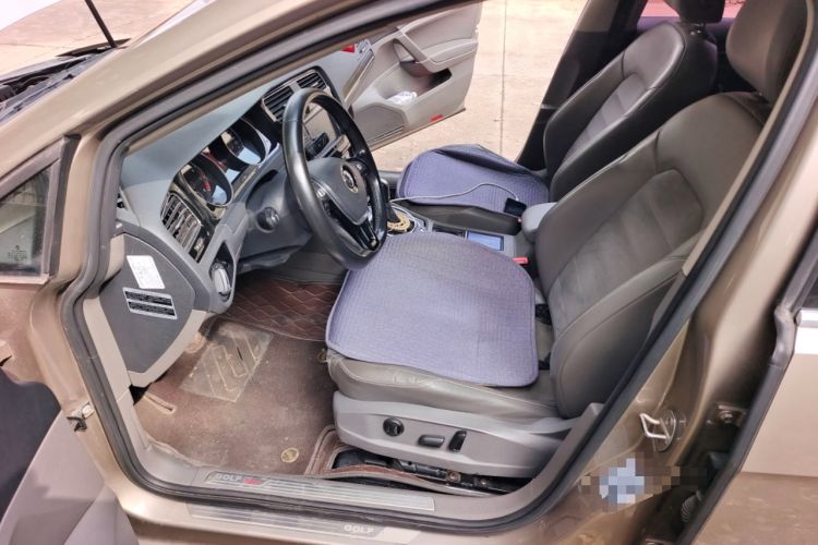 Used Volkswagen Golf 2015 1.4TSI Automatic Flagship Model
