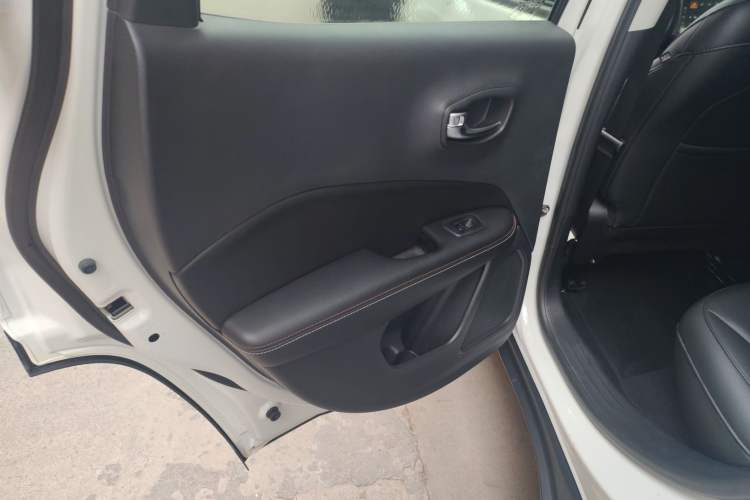 Used Jeep Compass 2017 200T Automatic Family Edition