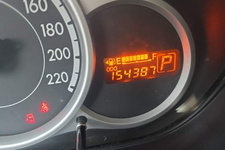 Used Mazda 2 2011 XuanDong 1.5L Automatic Fashion Edition Odometer Close Up