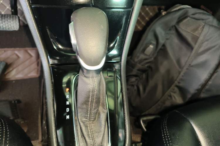 Used Buick Encore 2018 18T Automatic Two-Wheel Drive Urban Fashion Model