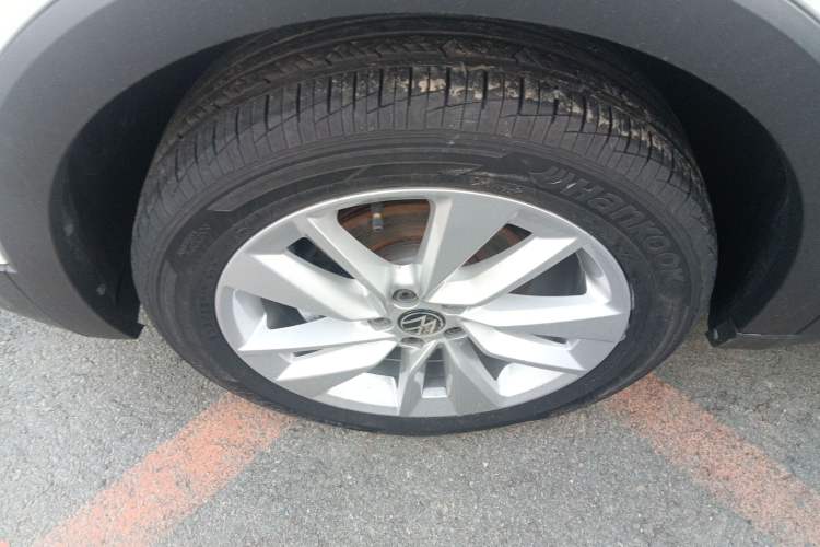 Used Volkswagen T-Cross 2021 280TSI DSG Comfort Edition Left Front Wheel Hub