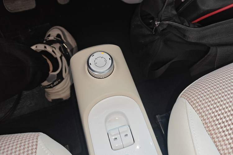 Used Wuling Hongguang MINIEV 2024 3rd Generation 215km Advanced Version