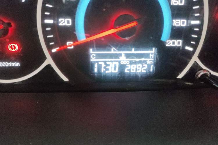 Used Wuling Hongguang V 2021 1.5L Enjoyment Edition LAR Odometer Close Up
