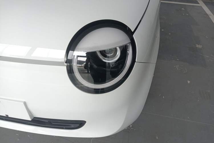 Used CHANGAN NEVO Lumin 2022 155 km – Refreshingly Sweet Edition Left Front Headlight