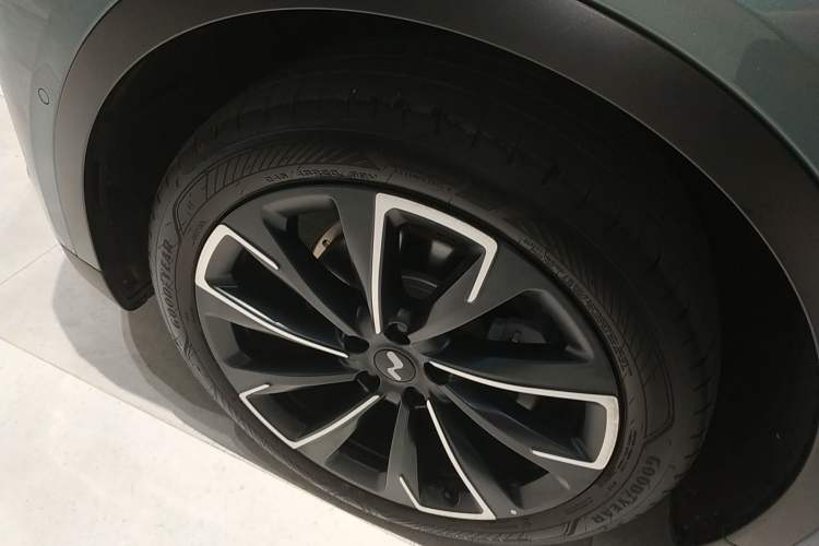 Used ONVO L60 2024 60 kWh Rear-Drive Version