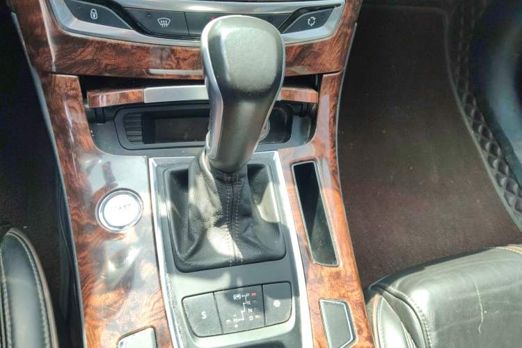 Used Dongfeng Aeolus A9 2016 1.8T Luxury Model
