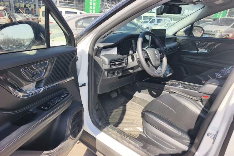 Used Lincoln Corsair 2021 2.0T Two-Wheel Drive Deluxe Edition Driver Seat