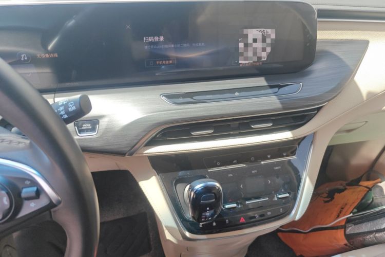 Used Buick GL8 2023 ES Lu Zun Deluxe Model
