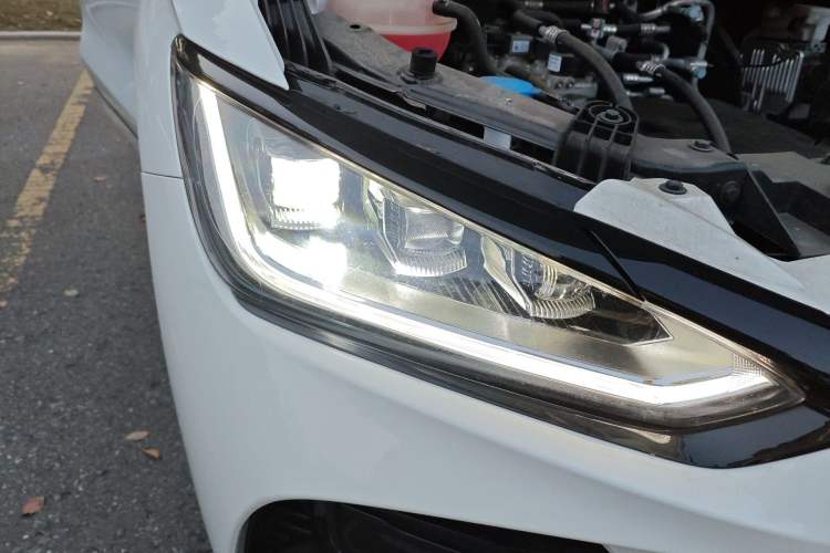 Used BYD e2 2024 Honor Edition Luxury Model Right Front Headlight